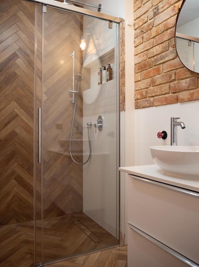 Brick House - Apartament Zoska Wroclaw Luaran gambar